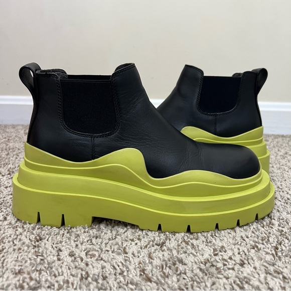 Shoes - Bottega Veneta Tire Chelsea Boot Black Seagrass Women's Size 37 (US 7)